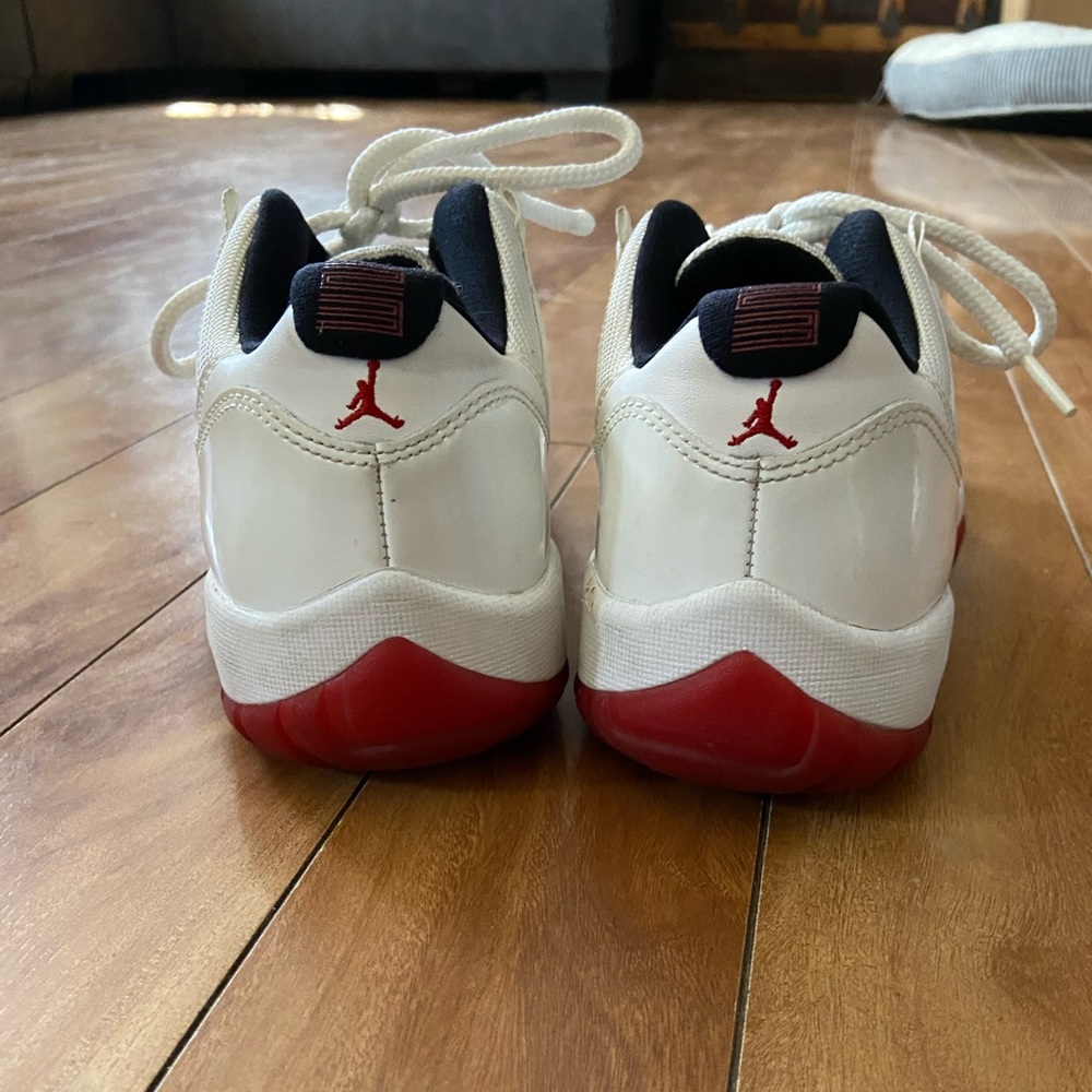 COPY - Air Jordan 11 Low Cherry Bottom Retro Sneakers Men’s Size 8 528895-101 - Picture 6 of 8